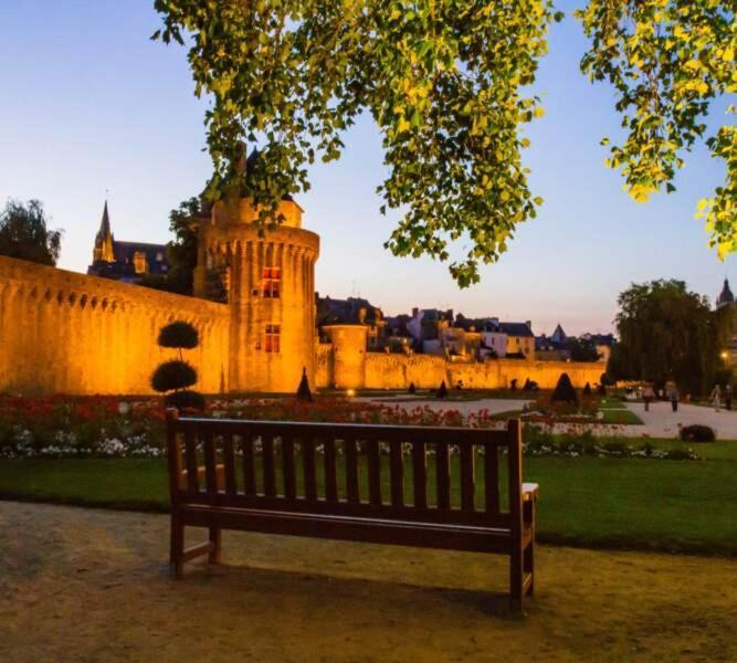Appartement Cosy Le Saint Gildas, A Proximite Immediate Centre Ville, Place De Stationnement, Netflix Βαν Εξωτερικό φωτογραφία